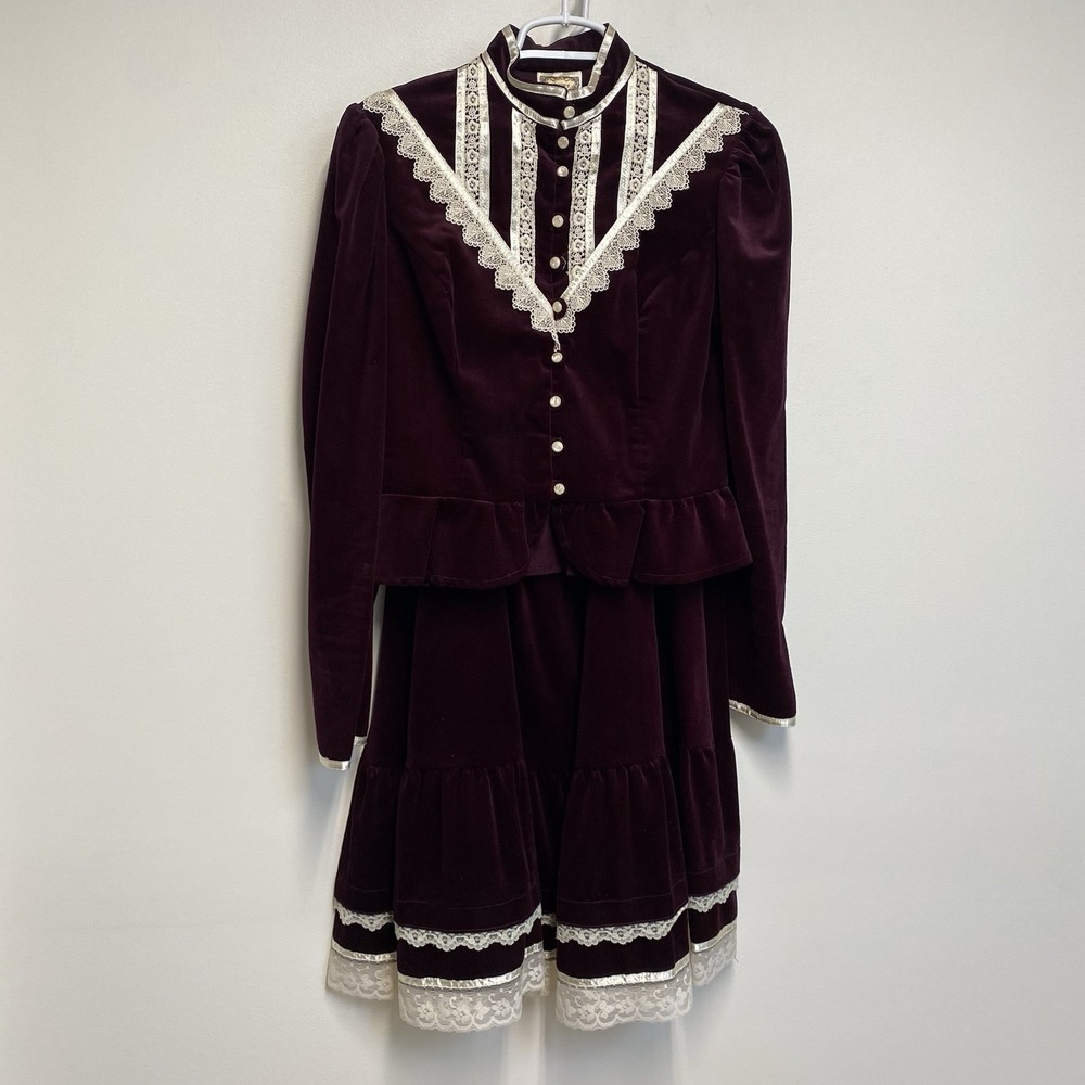 Vintage Gunne Sax 2pc Size 9 / 11 Velveteen Burgundy Top Skirt Lace Prairie